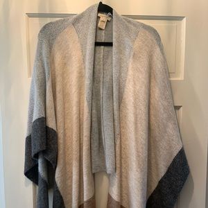 Mystree brand neutral wrap sweater